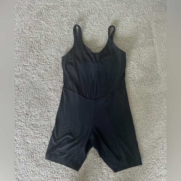 lululemon Align™ Bodysuit 6" with built in shelf bra. Black.  Size 10. - Picture 3 of 6